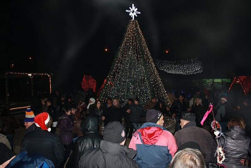 Посрещане на новата 2013 г - 2