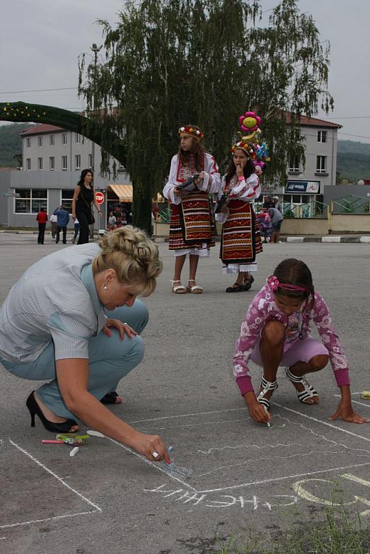 Рисунка на асфалт 2012 г