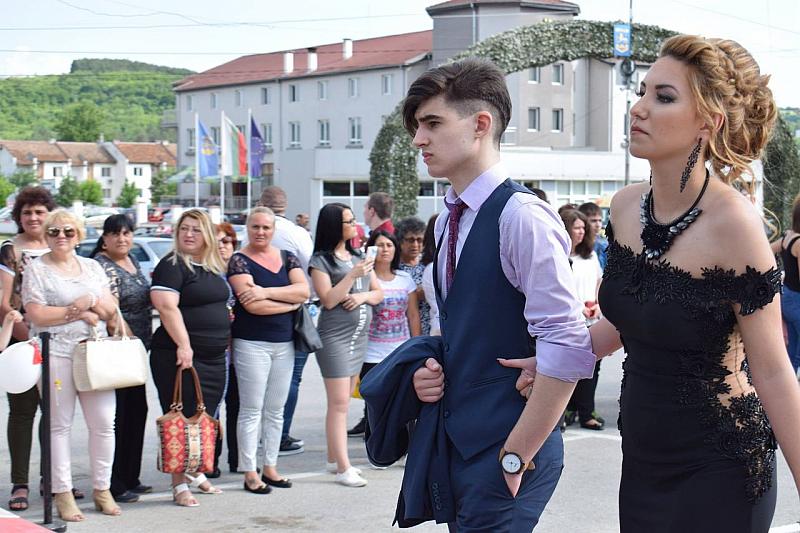 32940216 10204717979825864 725994110342660096 o