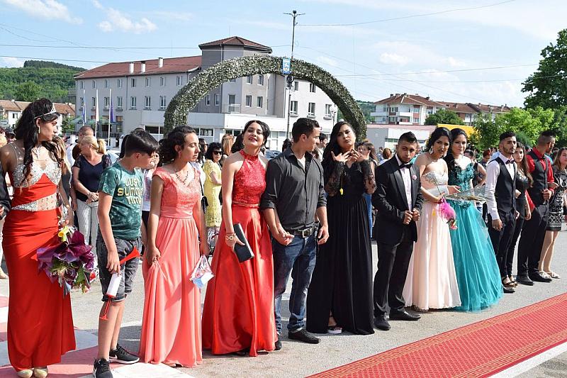 33121550 10204717983585958 8877407267201220608 o