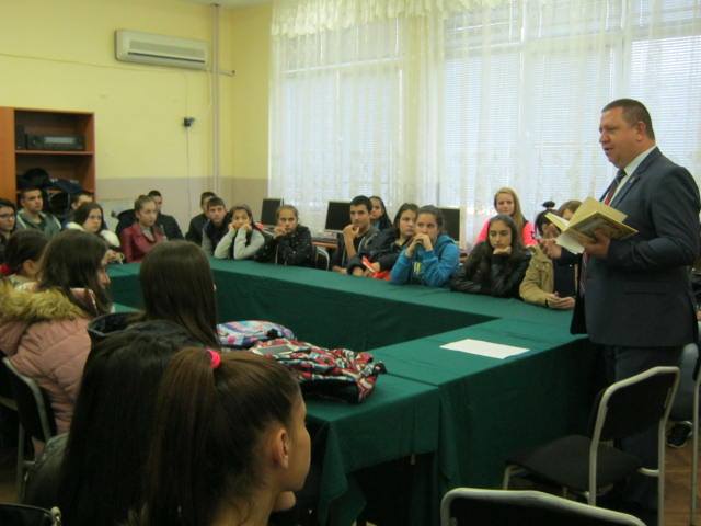 44775329 1150862871744411 2670890301383507968 n