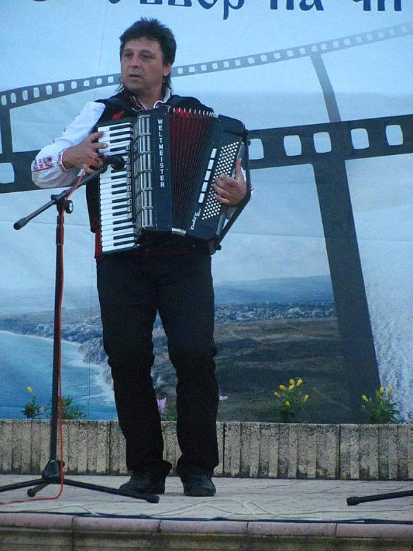 11667038 10200768723136915 760381730 n